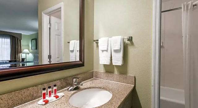 Номер Deluxe Days Inn by Wyndham Ormond Beach