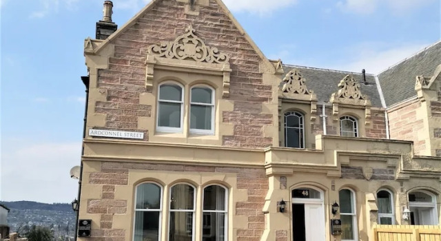 NO48 Inverness, Забронировать Отель Отели Инвернесс с парковкой, рядом с Природный заповедник Меркинч, Парковка