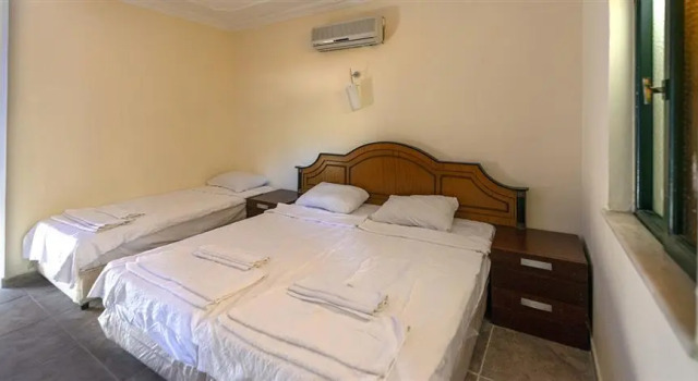 Kromer Garden Hotel