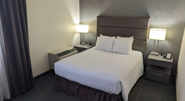 Двухместный люкс Best Western Plus Toronto Airport Hotel
