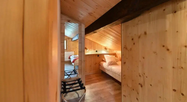 Люкс Мансарда c 1 комнатой LocHotel Alpen Sports