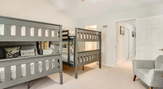 Wonderful Home Close to Everything W/shared Pool, Free Wifi, Central AC
