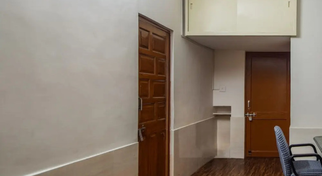OYO Home 11874 Cozy 3BHK Goverdhan Villas, Забронировать Отель Отели штата Раджастхана с парковкой, Парковка