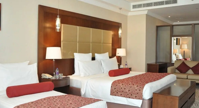 Трёхместный полулюкс Park Regis Kris Kin Hotel