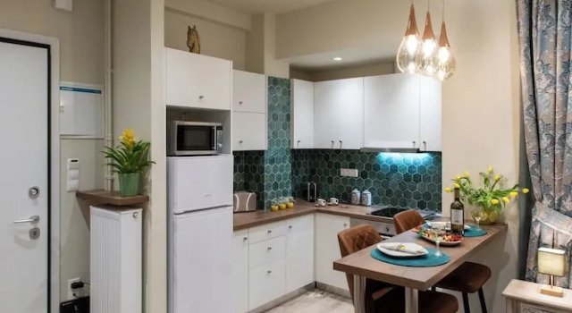 Студия Romantic Studio under Acropolis