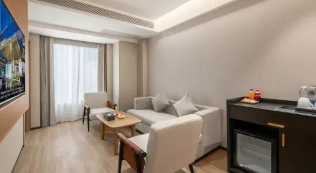 Люкс Qinzhou Qinyi Hotel