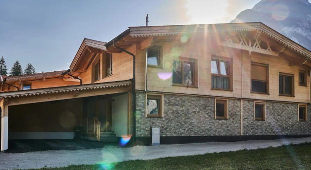 Chalet Lessner - Pure Design & Tranquility, Prenota Chalet Hotel a Tirolo con parcheggio, Parcheggio