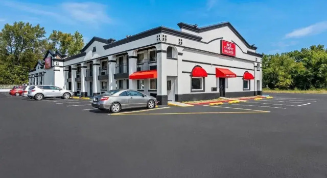 Red Carpet Inn and Suites