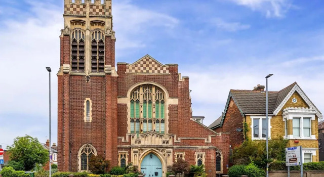 Grade 2 Listed Converted Church, Within 750yrds to Southsea Beach