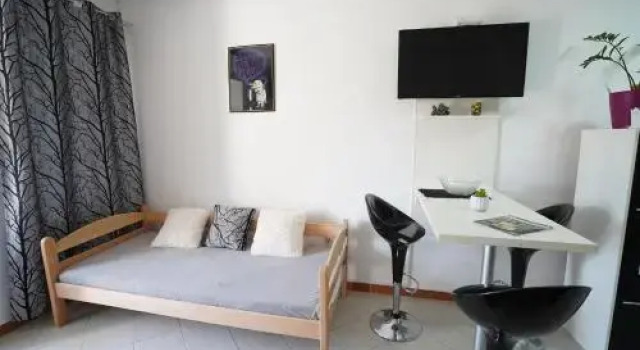 IVA studio-apartment, Buchen Sie Ferienwohnung Kladovo 