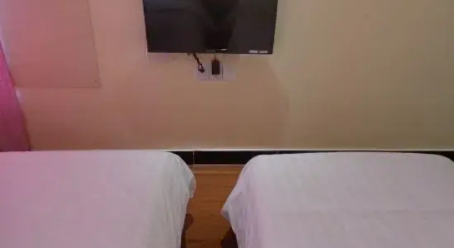 Shunxin Convenience Hotel (Nanning Medical University Yi Affiliated Hospital), Rezerwuj Hotel Hotele w Nanning z parkingiem, Parking
