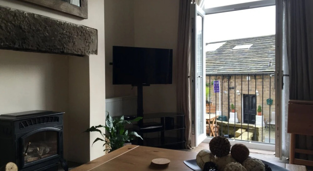 Inviting 2-Bed House in Hebden Bridge, Забронировать Отель Отели Англии 3 звезды, 3*