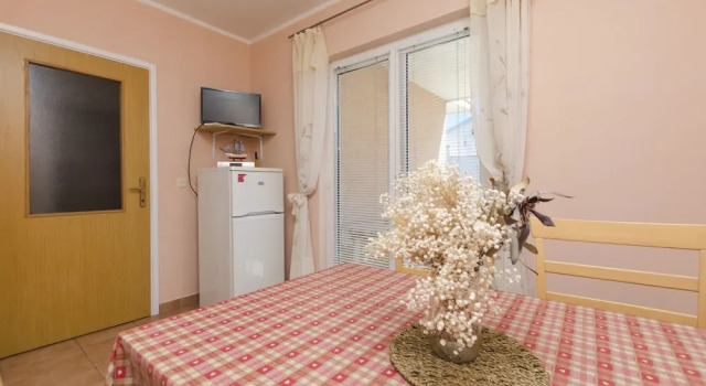 Apartments Vili, Забронировать Апартаменты/квартира Водице Шибенско-Книнская жупания, рядом с Пляж Хексагон