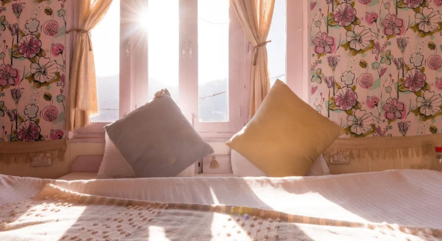 Firgun Chapter Shoja, Book Hotel Banjar Himachal Pradesh