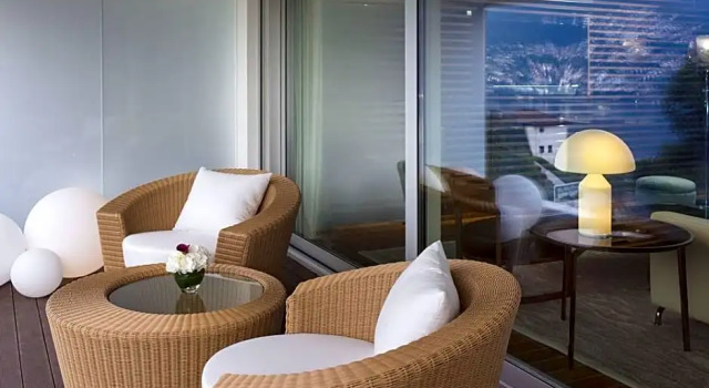 Полулюкс с балконом The View Lugano