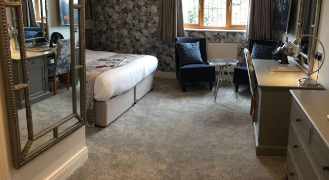 Двухместный номер Executive c 1 комнатой De Rougemont Manor Hotel & Suites