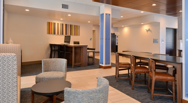 Holiday Inn Express & Suites Farmington Hills - Detroit by IHG, Забронировать Отель Фармингтон-Хиллс Detroit Metropolitan Area