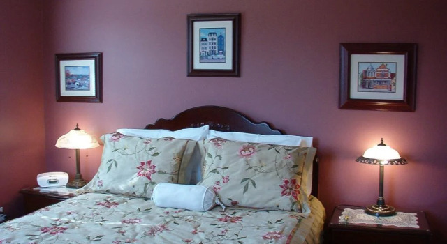 John's Gate Gourmet Bed and Breakfast, Varaa Hotelli Niagara Wine Region Ontario