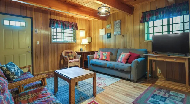 Hike, Bike & Golf: Peaceful Cabin in Twain Harte!, Забронировать Дом для отпуска Твейн-Гарт штат Калифорния