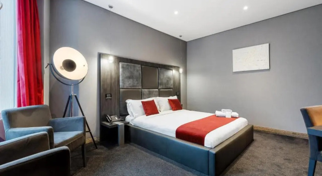 Двухместный номер Prestige The Bryson Hotel