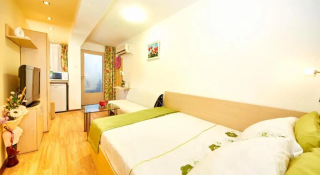 Lazur Studio, Забронировать Отель Бургас Burgas Coast, рядом с Мост Си-Бридж
