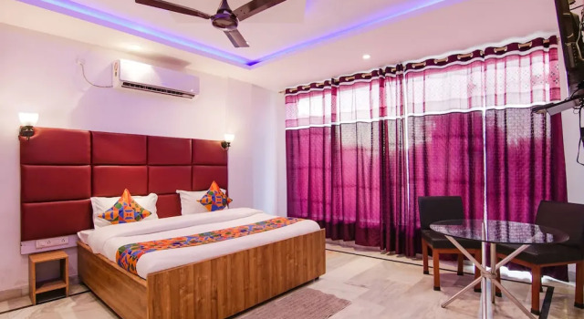 Номер Premium Fabhotel Grover