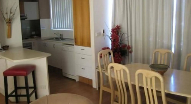Foreshore Beachfront Apartments, Забронировать Апартаменты/квартира Отели Мермейд-Бич с парковкой, Парковка