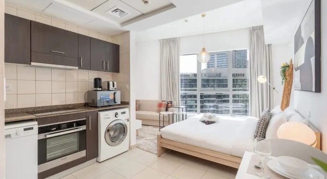 Chic Marina-view Studio in Bay Central Marina