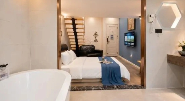 Deluxe Suite Pingjiang Qihang Theme Hotel