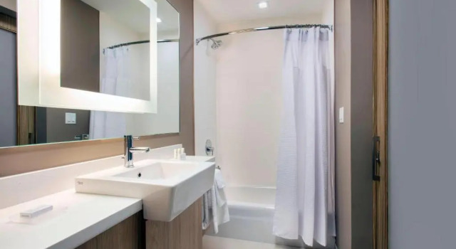 Четырёхместный люкс SpringHill Suites by Marriott Miami Doral