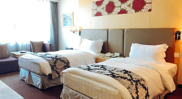 Двухместный номер Standard Golden Tulip Zhong Xin Hotel Taichung
