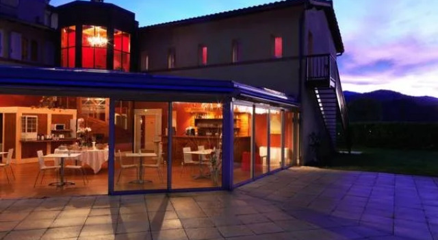 Hôtel Le Castrum, Rezervovat Hotel Villeneuve-d'Olmes Ariège