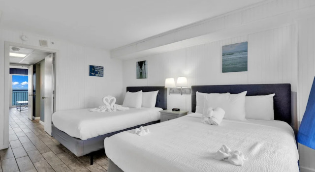 Boardwalk Resort Beachfront Condos, Забронировать Курортный отель Отели Миртл-Бич с парковкой, рядом с Спортивный центр Миртл-Бич, Парковка
