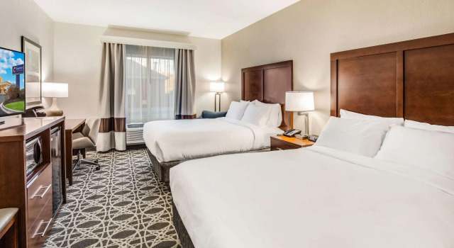 Четырёхместный номер Standard Comfort Inn & Suites Brevard North