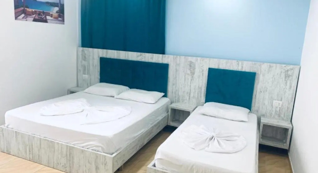 Standart üç kişilik oda Hotel Lakaj