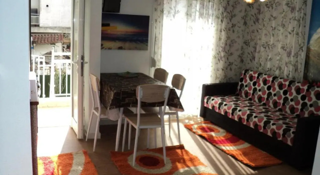 george's house, Book Hotel Paralia 