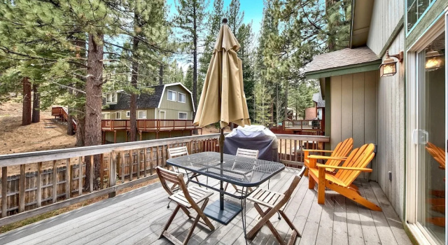 Коттедж 1144gb The Golden Bear 3 Bedroom Home by RedAwning