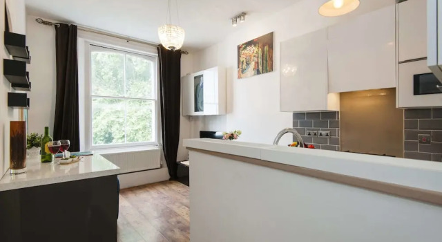 The Homely Westbourne Gardens Apartment - JCN