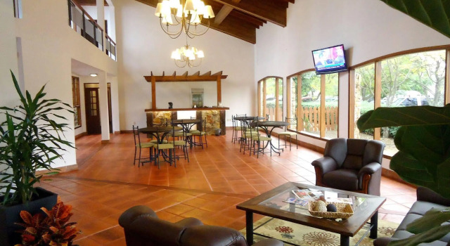 Termas Posada del Siglo XIX, Prenota Hotel Hotel a Salto con parcheggio, Parcheggio