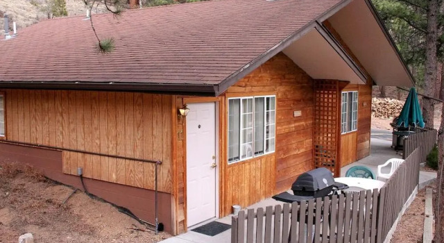 Timber Creek Chalets: 11, Забронировать Шале Отели Эстес-Парк с парковкой, Парковка