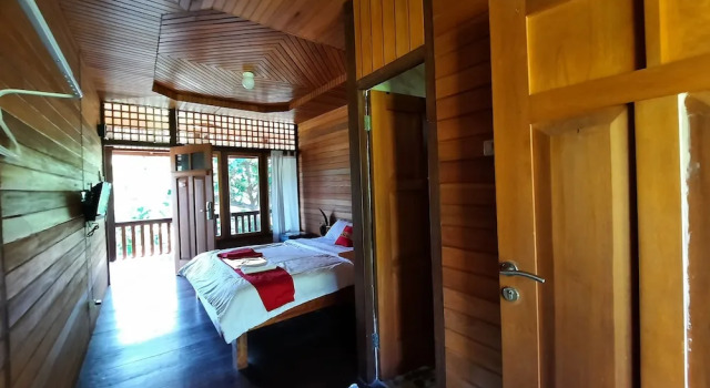 Трёхместный коттедж Hotel Besar Bulan Baru - Senggigi