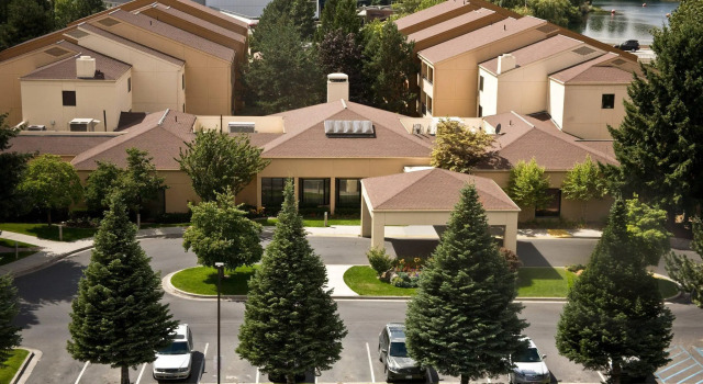 Четырёхместный номер Standard Courtyard by Marriott Spokane Downtown at the Convention Center