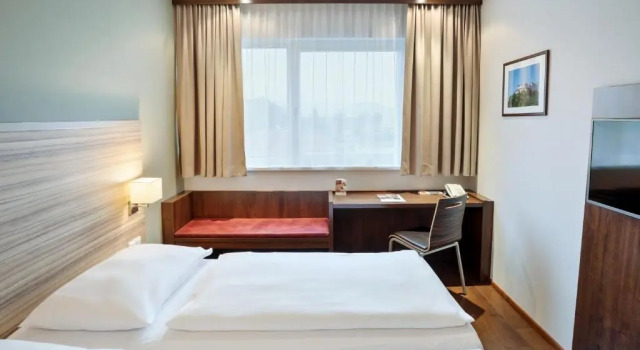 Двухместный номер Classic Four Points Flex by Sheraton Salzburg Messe