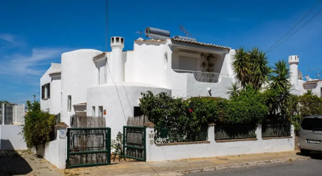Lovely Family House