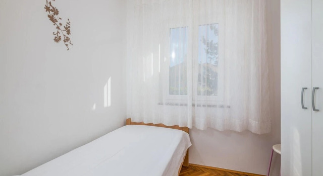Beautiful Apartment in Baska With 2 Bedrooms and Wifi