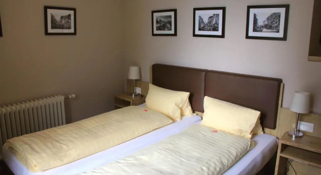 Четырёхместный номер Standard с балконом Hotel Staubbach