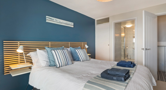Cystanog Fach - Spectacular Sea Views, Balcony and Terrace, Parking, Забронировать Дом для отпуска Сондерсфут 