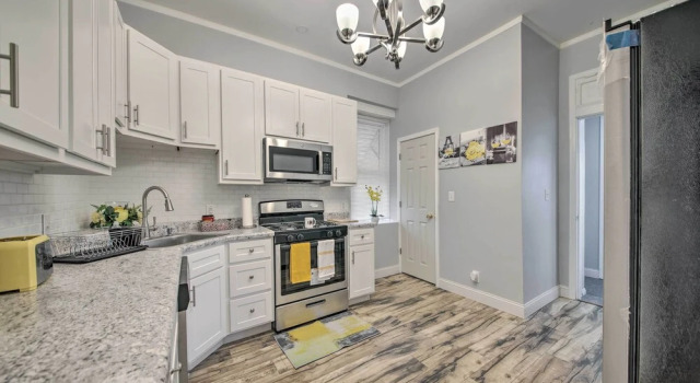 Коттедж 9 Mi to Dtwn: Vibrant St Louis Home!