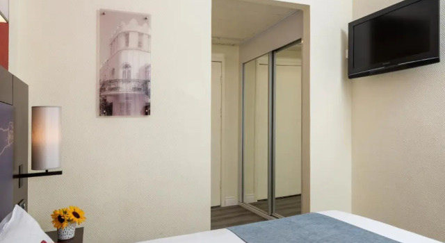 Номер Comfort Leonardo Beach Tel Aviv