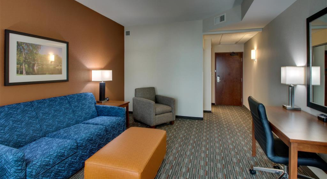 Drury Inn & Suites Iowa City Coralville, Забронировать Отель Коралвилл Айова